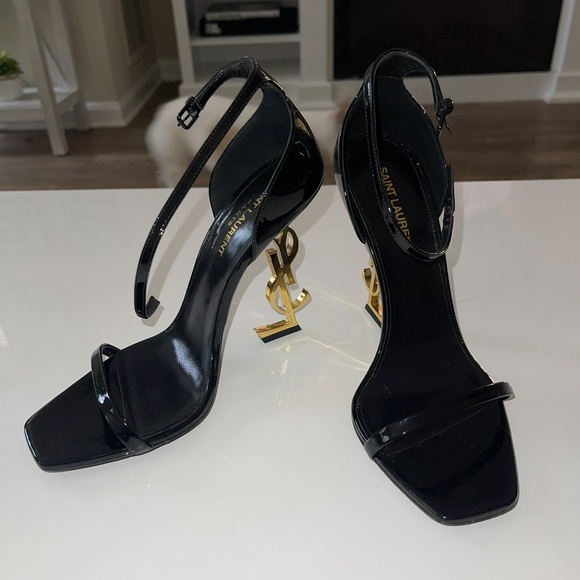 Never worn Saint Laurent OPYUM SANDALS IN PATENT LEATHER - Picture 2 of 2